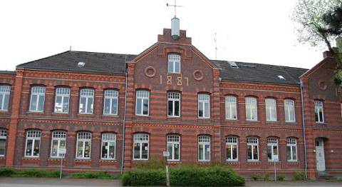 Strassenfront der Grundschule Kamper Weg Grundschule Düsseldorf Kamper Weg